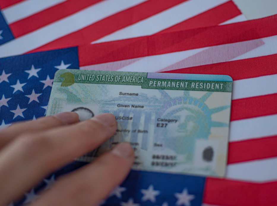 США кардинально ужесточили правила получения грин-карт: заявителей обяжут выезжать из страны США кардинально ужесточили правила получения грин-карт: заявителей обяжут выезжать из страны
